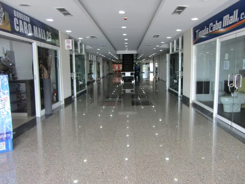 Comercial (Local Comercial) en Alquiler en Higuerote, Miranda - 4