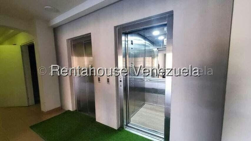 Apartamento (1 Nivel) en Alquiler en Miravila, Distrito Metropolitano - 10