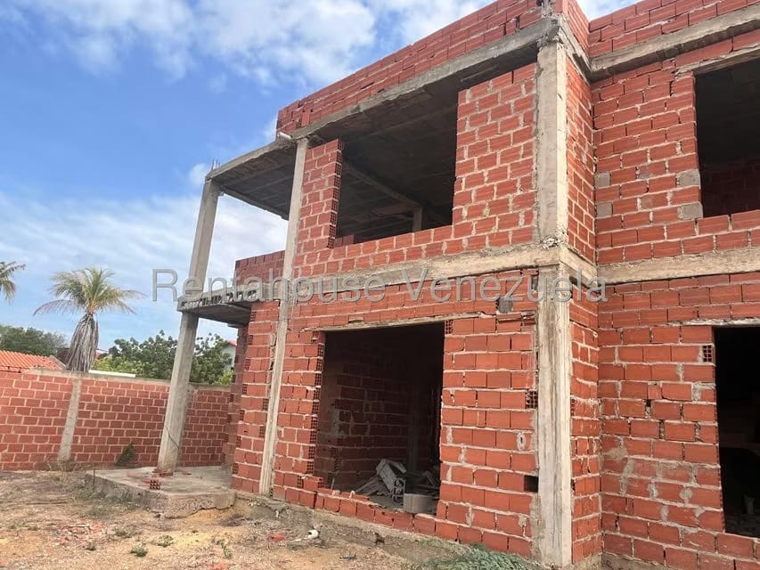 Townhouse (Duplex) en Venta en Judibana, Falcon