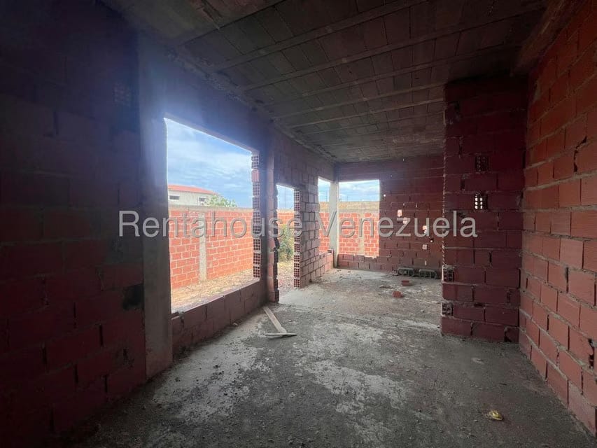 Townhouse (Duplex) en Venta en Judibana, Falcon - 13