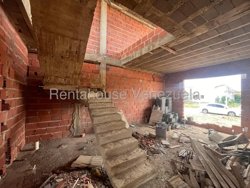 Townhouse (Duplex) en Venta en Judibana, Falcon - 17