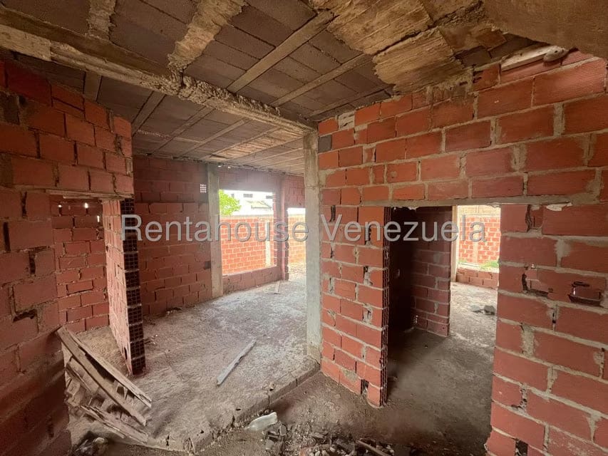 Townhouse (Duplex) en Venta en Judibana, Falcon - 27
