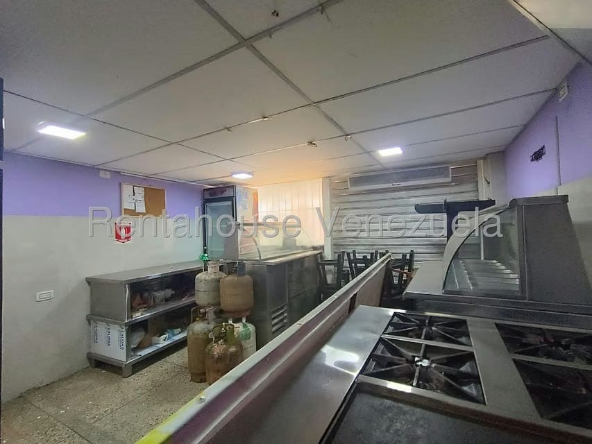 Comercial (Local Comercial) en Venta en Avenida Constitucion, Aragua - 12