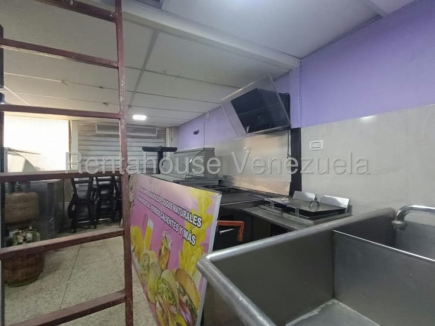Comercial (Local Comercial) en Venta en Avenida Constitucion, Aragua - 17