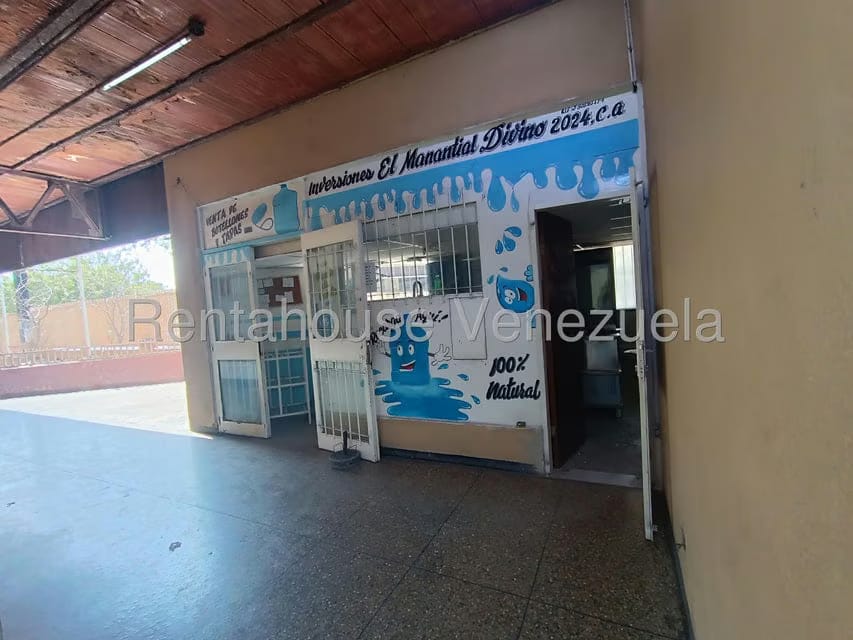 Comercial (Local Comercial) en Venta en Avenida Constitucion, Aragua - 26