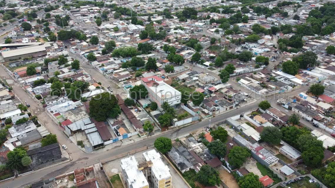 Comercial (Local Comercial) en Venta en Circunvalacion Uno, Zulia - 3