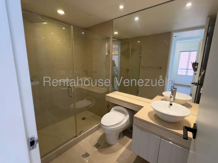 Apartamento (1 Nivel) en Alquiler en Campo Alegre, Distrito Metropolitano - 20