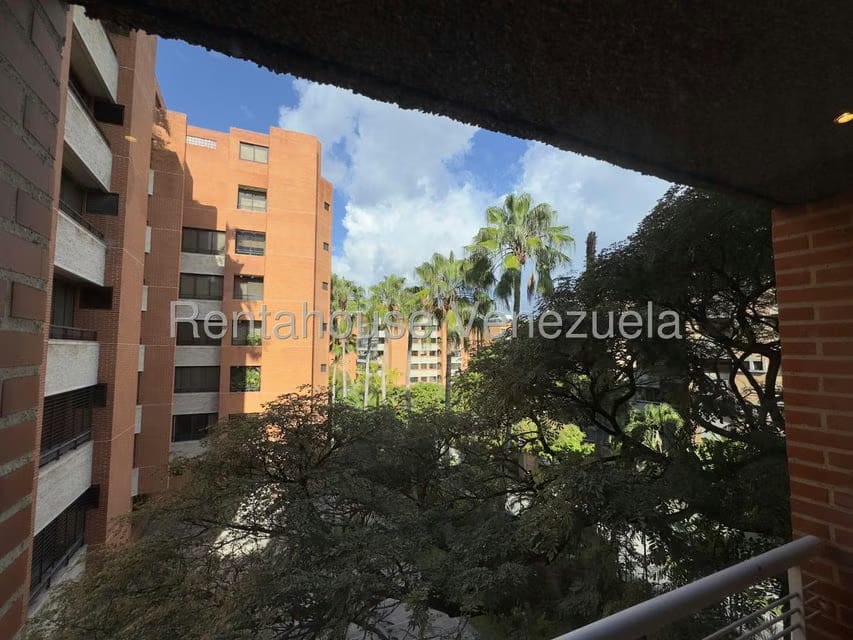 Apartamento (1 Nivel) en Alquiler en Campo Alegre, Distrito Metropolitano - 5