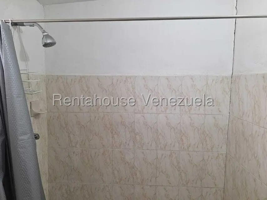 Anexo (1 Nivel) en Alquiler en Santa Elena, Lara - 13