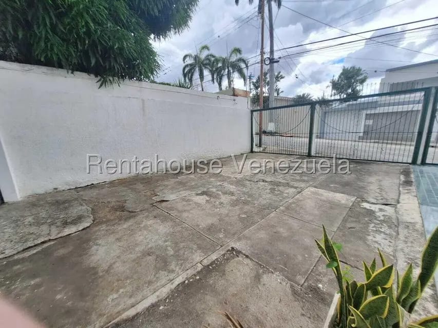 Anexo (1 Nivel) en Alquiler en Santa Elena, Lara - 16