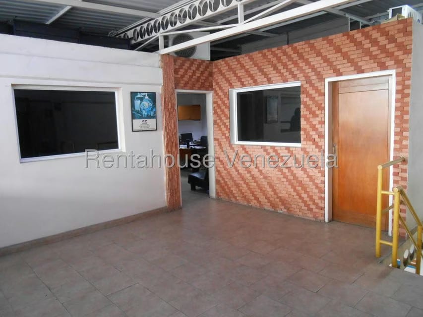 Comercial (Galpon - Deposito) en Alquiler en Centro, Lara - 13