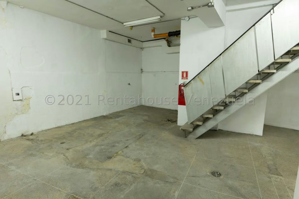 Comercial (Local Comercial) en Venta en Puente Hierro, Distrito Metropolitano - 4