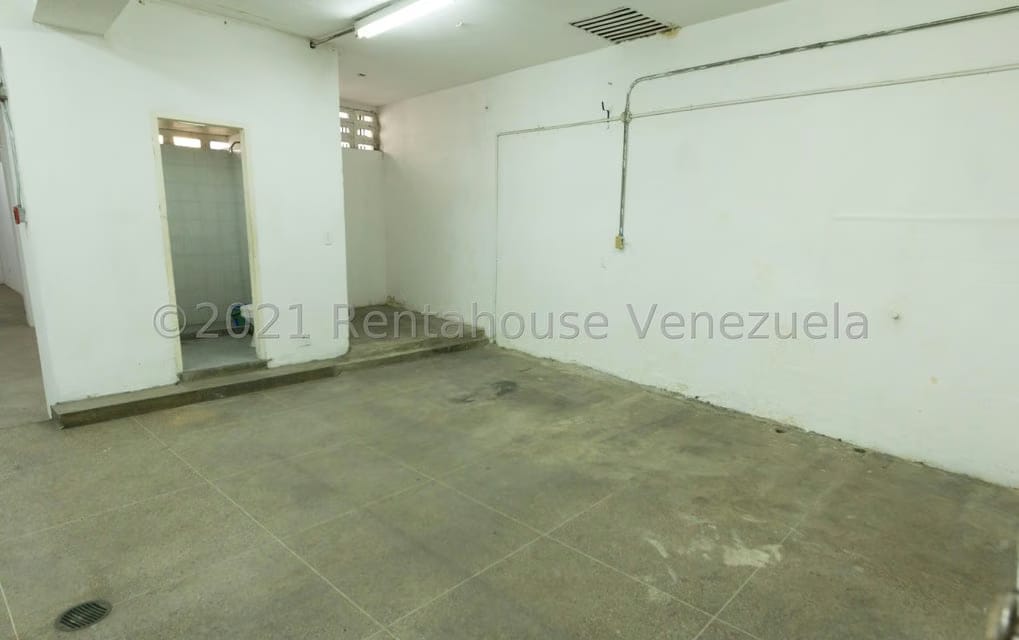 Comercial (Local Comercial) en Venta en Puente Hierro, Distrito Metropolitano - 5