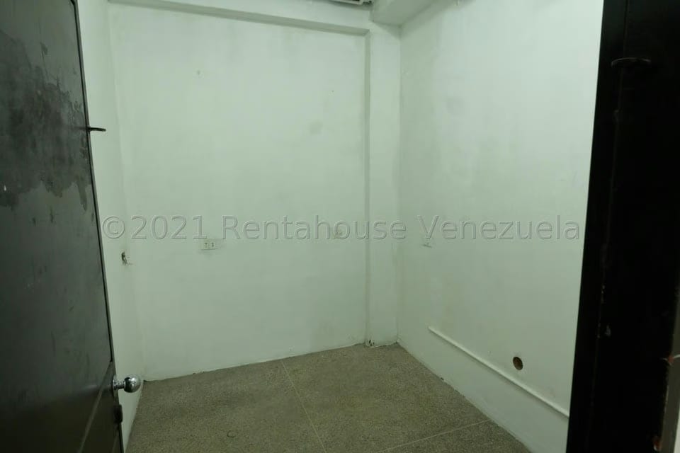 Comercial (Local Comercial) en Venta en Puente Hierro, Distrito Metropolitano - 7