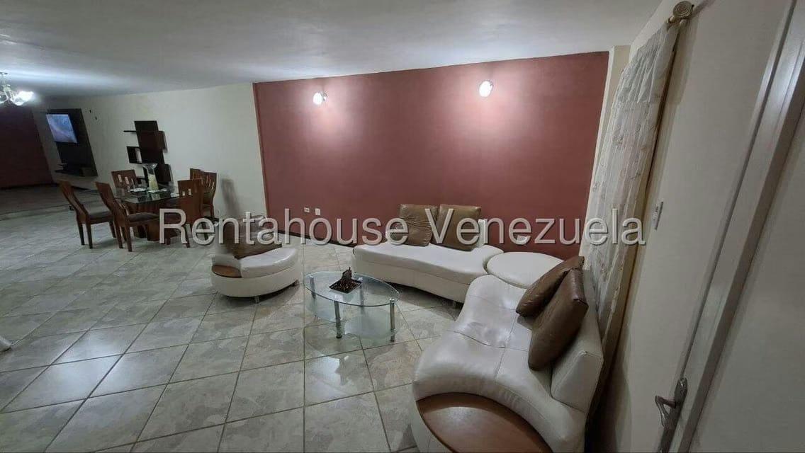 Townhouse (Duplex) en Alquiler en La 'L', Zulia - 2