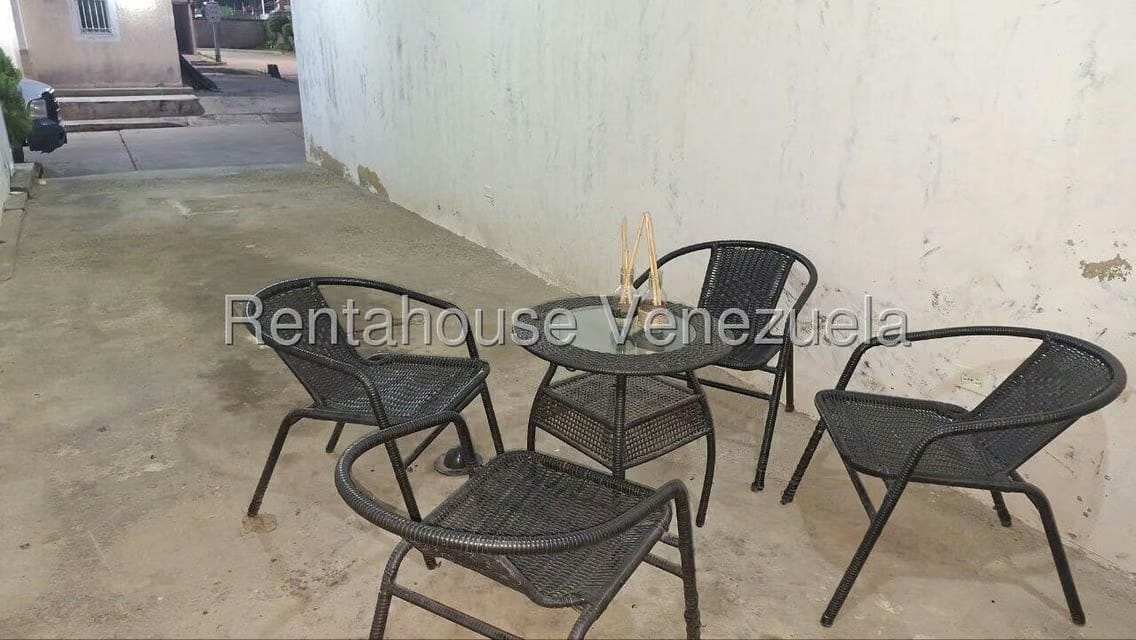 Townhouse (Duplex) en Alquiler en La 'L', Zulia - 19