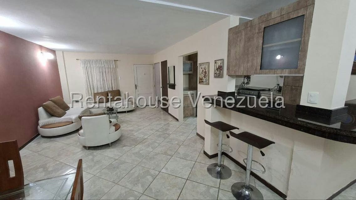 Townhouse (Duplex) en Alquiler en La 'L', Zulia - 3
