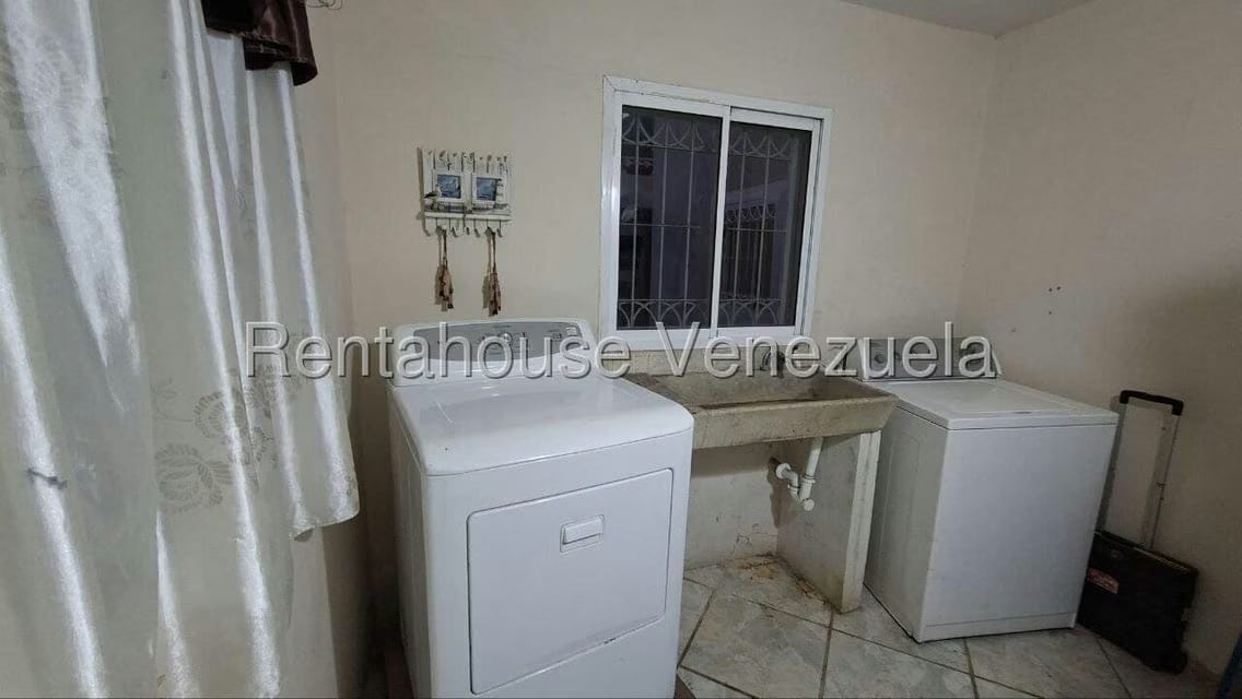 Townhouse (Duplex) en Alquiler en La 'L', Zulia - 10