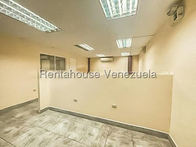 Comercial (Galpon - Deposito) en Venta en Caja de Agua, Falcon - 15