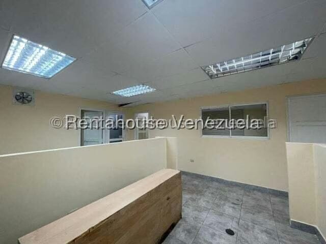 Comercial (Galpon - Deposito) en Venta en Caja de Agua, Falcon - 16