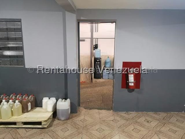 Comercial (Galpon - Deposito) en Alquiler en Boleita Sur, Distrito Metropolitano - 9