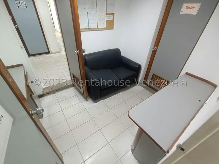 Comercial (Local Comercial) en Venta en La Viña, Carabobo - 13
