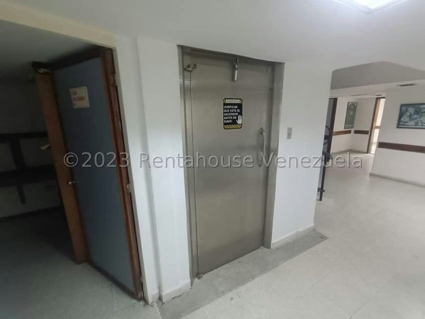 Comercial (Local Comercial) en Venta en La Viña, Carabobo - 25