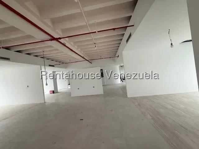 Comercial (Oficina) en Alquiler en Santa Paula, Distrito Metropolitano - 2