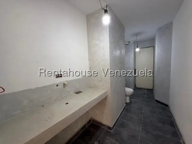 Comercial (Oficina) en Alquiler en Santa Paula, Distrito Metropolitano - 11