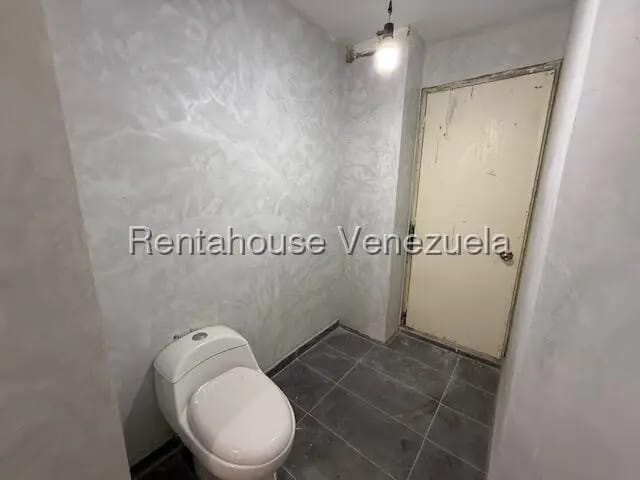 Comercial (Oficina) en Alquiler en Santa Paula, Distrito Metropolitano - 14