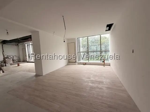 Comercial (Oficina) en Alquiler en Santa Paula, Distrito Metropolitano - 5