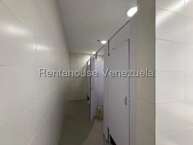 Comercial (Oficina) en Alquiler en Santa Paula, Distrito Metropolitano - 8
