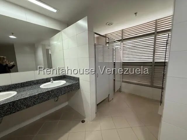 Comercial (Oficina) en Alquiler en Santa Paula, Distrito Metropolitano - 10