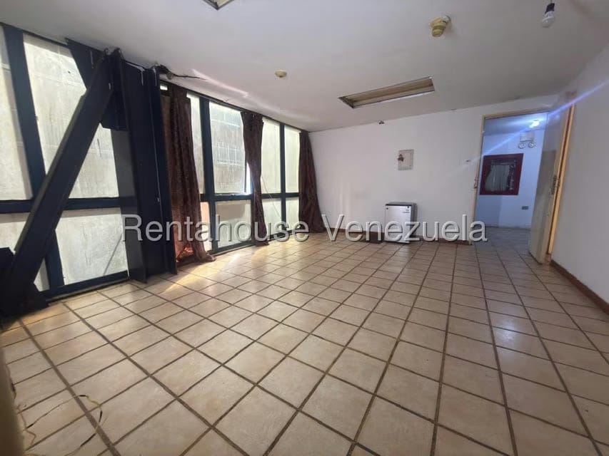 Comercial (Edificio) en Venta en Parroquia La Candelaria, Distrito Metropolitano - 14