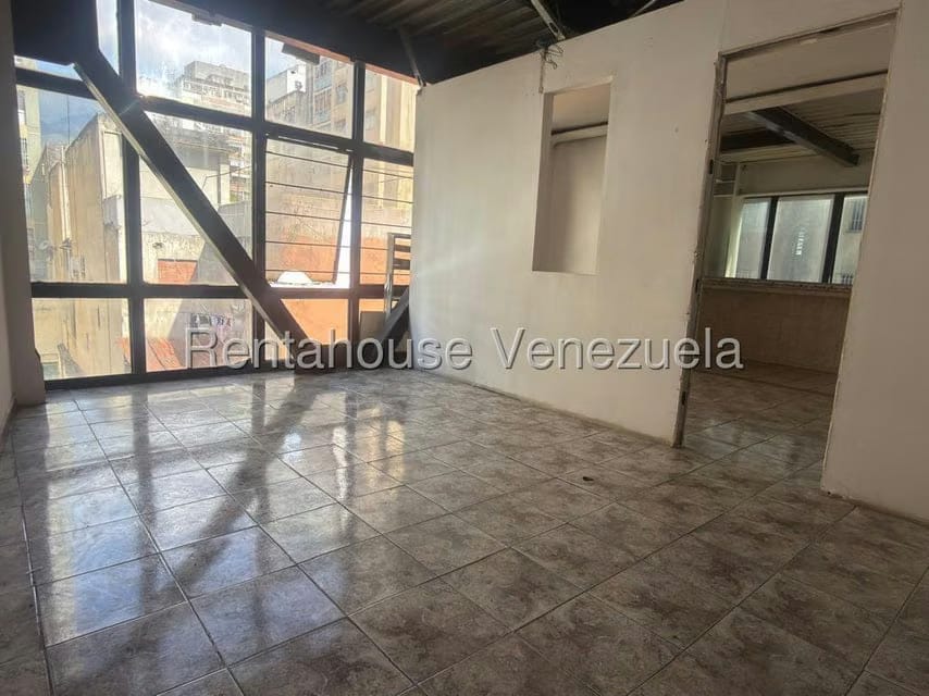 Comercial (Edificio) en Venta en Parroquia La Candelaria, Distrito Metropolitano - 26