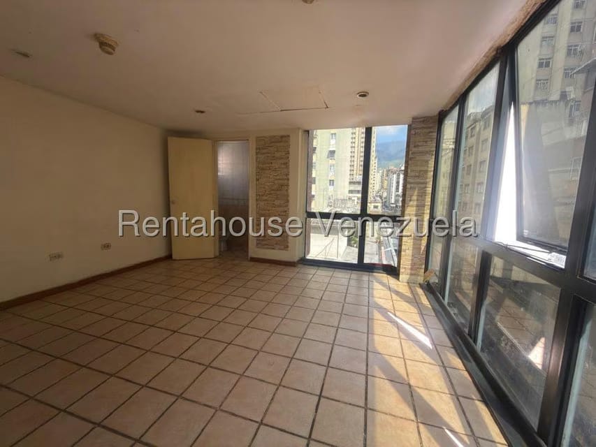 Comercial (Edificio) en Venta en Parroquia La Candelaria, Distrito Metropolitano - 34