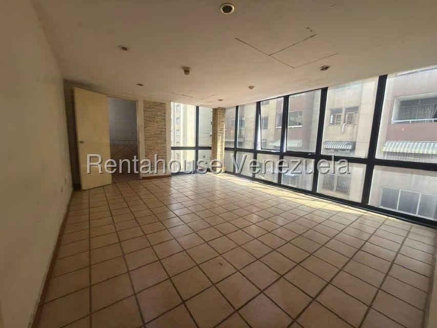 Comercial (Edificio) en Venta en Parroquia La Candelaria, Distrito Metropolitano - 35