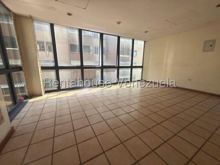 Comercial (Edificio) en Venta en Parroquia La Candelaria, Distrito Metropolitano - 36