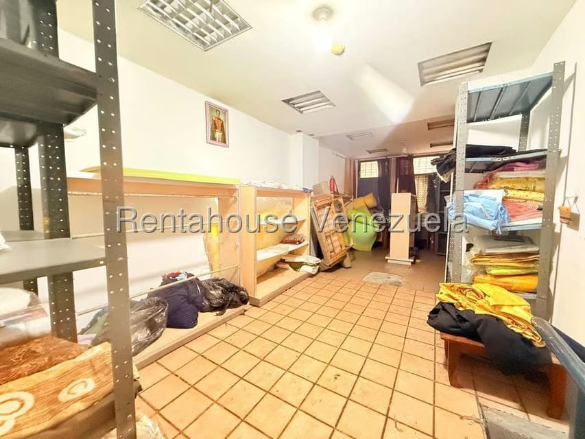 Comercial (Edificio) en Venta en Parroquia La Candelaria, Distrito Metropolitano - 6