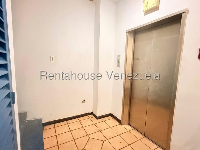 Comercial (Edificio) en Venta en Parroquia La Candelaria, Distrito Metropolitano - 10
