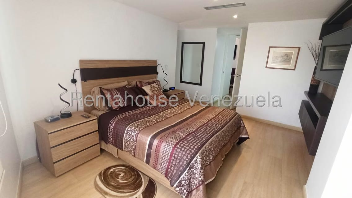 Apartamento (1 Nivel) en Alquiler en Campo Alegre, Distrito Metropolitano - 20