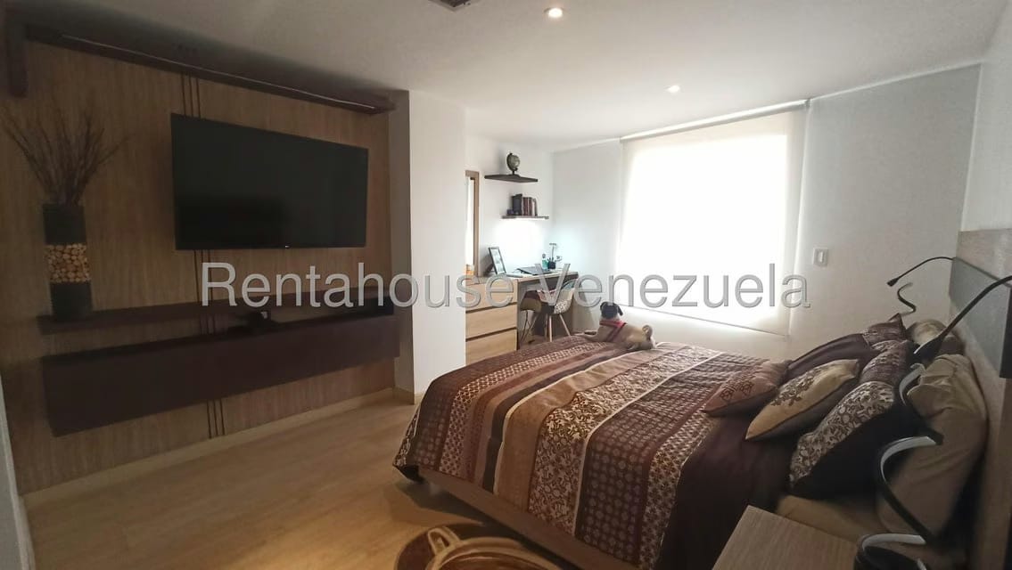 Apartamento (1 Nivel) en Alquiler en Campo Alegre, Distrito Metropolitano - 21