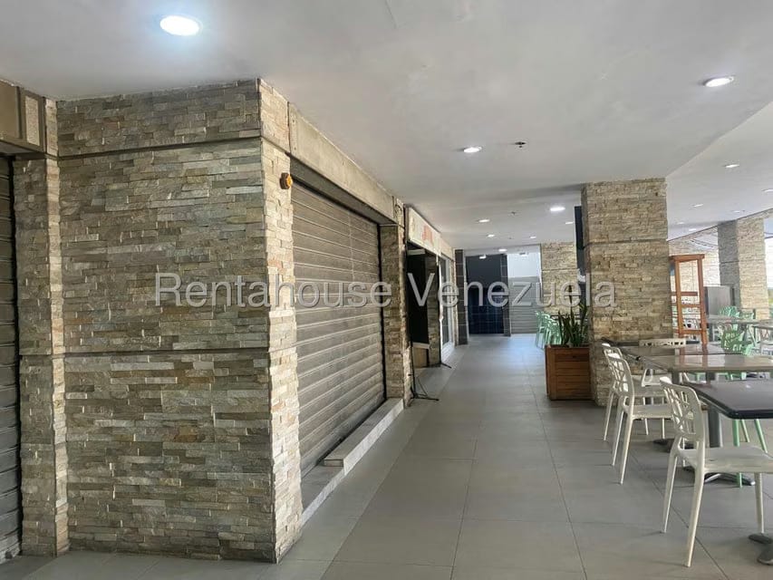Comercial (Local Comercial) en Alquiler en La Granja, Carabobo - 2