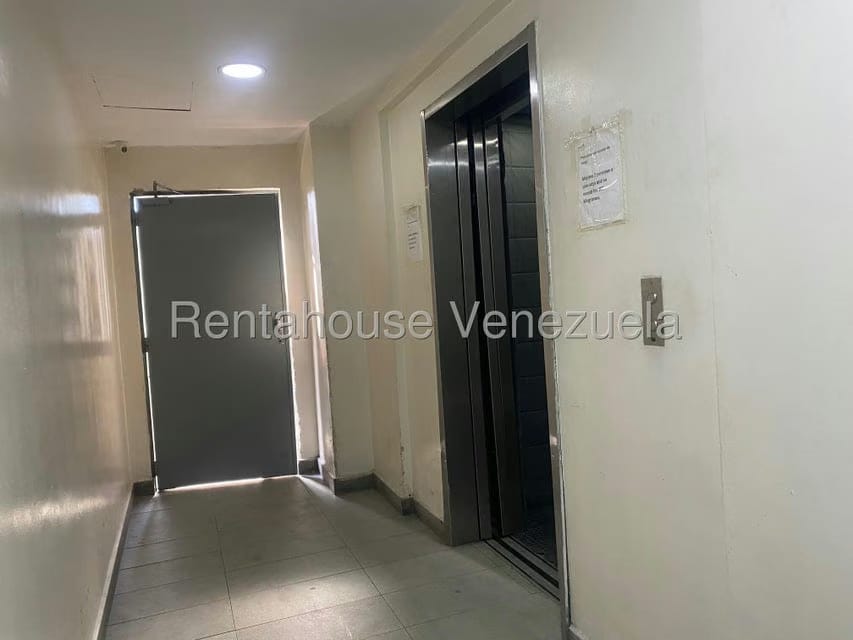 Comercial (Local Comercial) en Alquiler en La Granja, Carabobo - 11