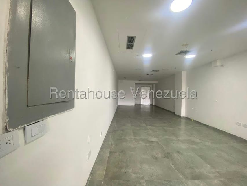 Comercial (Local Comercial) en Alquiler en La Granja, Carabobo - 16