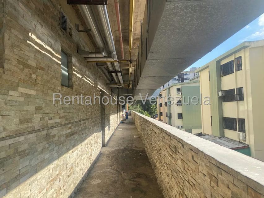 Comercial (Local Comercial) en Alquiler en La Granja, Carabobo - 10