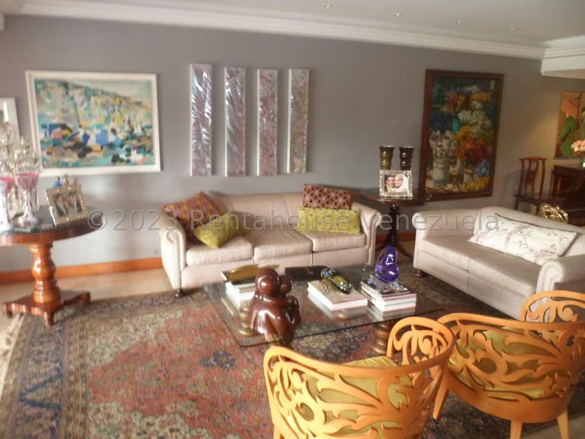 Townhouse (Multiples Niveles) en Venta en Caurimare, Distrito Metropolitano - 2