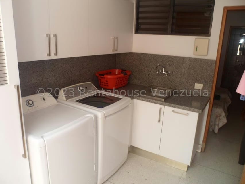 Townhouse (Multiples Niveles) en Venta en Caurimare, Distrito Metropolitano - 20