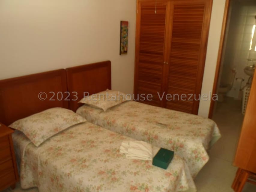 Townhouse (Multiples Niveles) en Venta en Caurimare, Distrito Metropolitano - 21