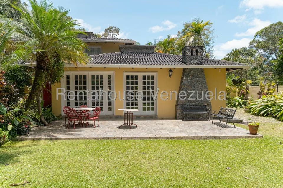 Casa (Duplex) en Venta en Los Geranios, Distrito Metropolitano - 11